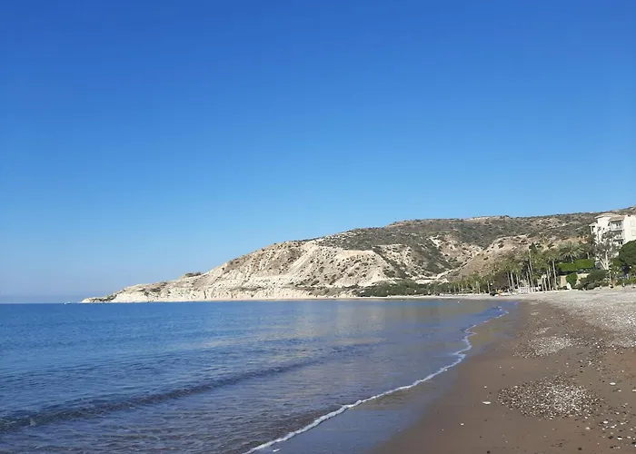 Skeleas * Pissouri